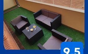 Apartamento Con Patio, Piscina Y Parking Privado